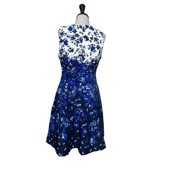 Chetta B Sleeveless Fit and Flare Blue Floral Dress Size 6 - Picture 4 of 5